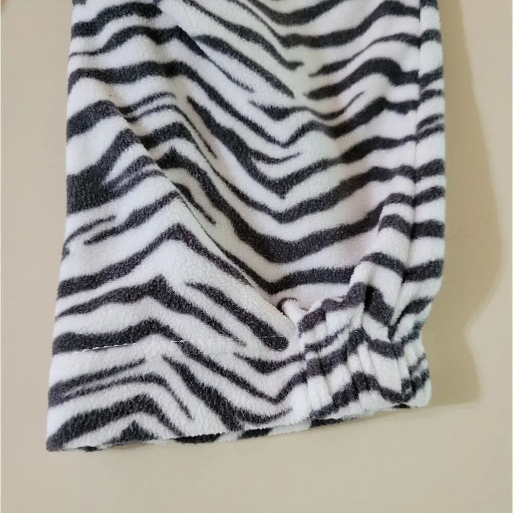 Set of Two Carters Baby Girl Rompers - Picture 13 of 16